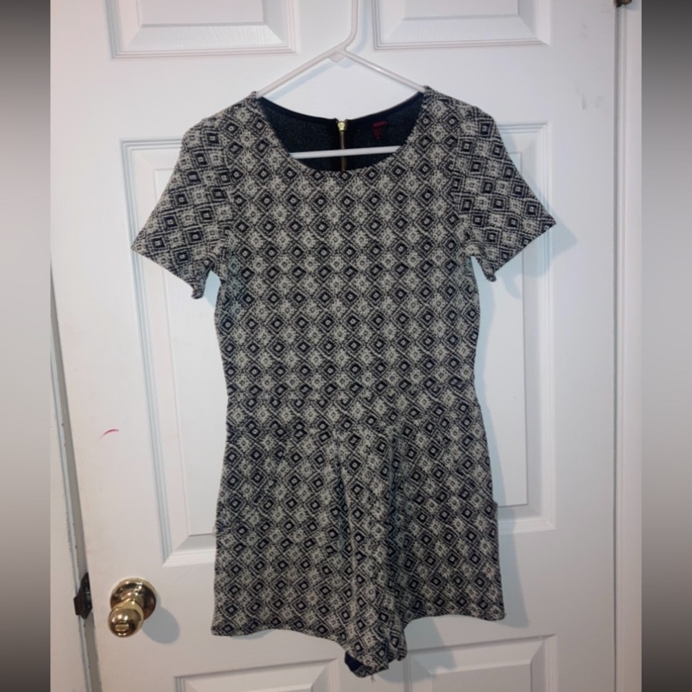 BONGO medium black-and-white casual romper